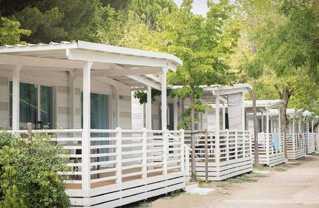 Modern Mobile Home in Cesenatico with terrace near the beach