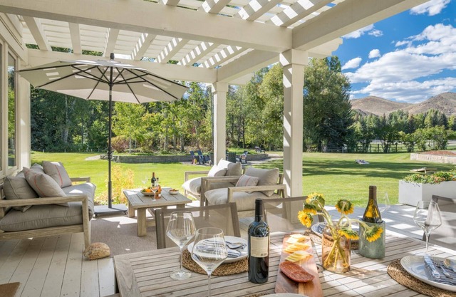 Modern Mountain Home on Three Acres with a Swimming Pool and Pool House!