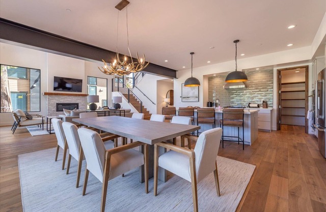 MODERN Mountain Lodge Luxury @ Schaffer's Mill - STUNNING, NEW 4-bedroom