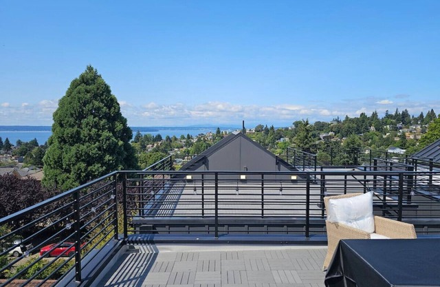 Modern new home w/water views