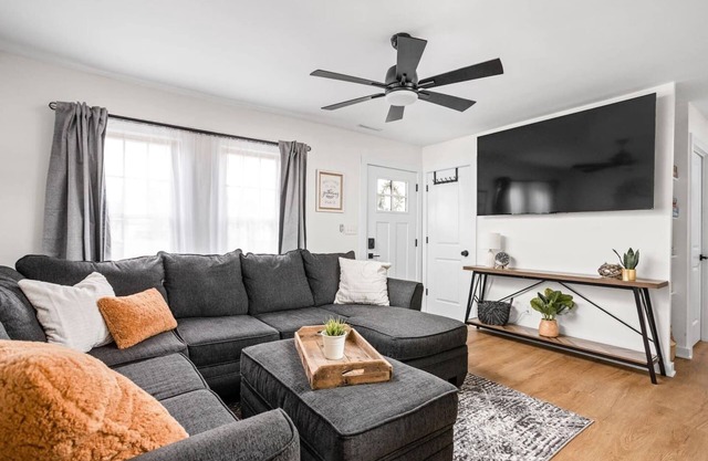 Modern Noblesville Stay | 3BR Near Attractions