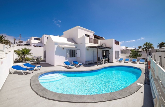 Modern Puerto Del Carmen Villa | Heated Private Pool | Pool Table | Villa Maria.