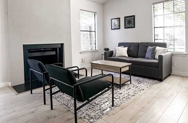 Modern Retreat Near Downtown Round Rock