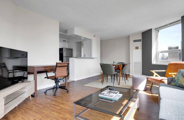 Modern River North 1BR w/Gym + W/D near Mag Mile by Blueground