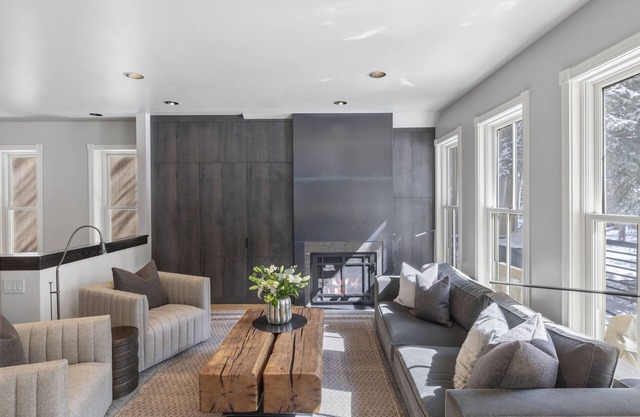 Modern Riverside Retreat, Steps from Gondola