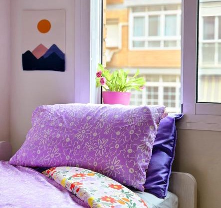 Modern Room near Airport & Center