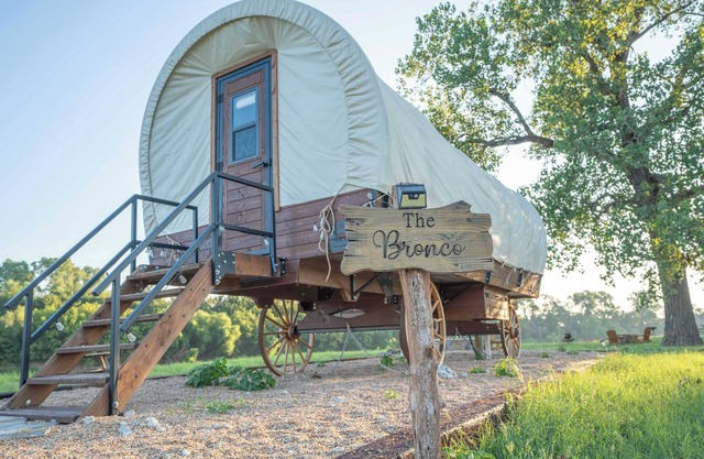 Modern Rustic West Wagon_Spacious_Views