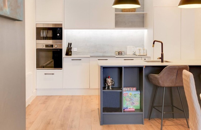 Modern & Sleek 1BR City Centre Nr Cliffs Pavillion by Luxiety Stays