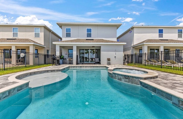 Modern, Stylish Vacation Home Near Disney