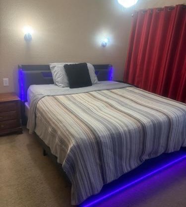 Modern Texas Stay Just Minutes from DFW Attraction