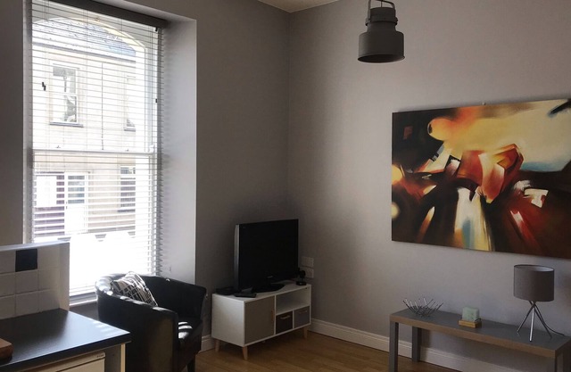 Modern Town Centre Location, Ground Floor with Free Parking front and rear!!!