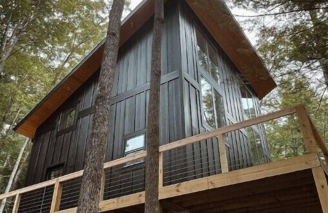Modern Treehouse near New River Gorge National Park and Summersville Lake!