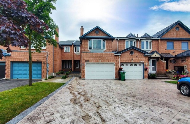 Modern Upscale House With Patio & BBQ!