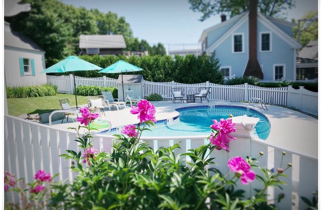 Modern Victorian House with Beautiful Pool in the Heart of Ogunquit