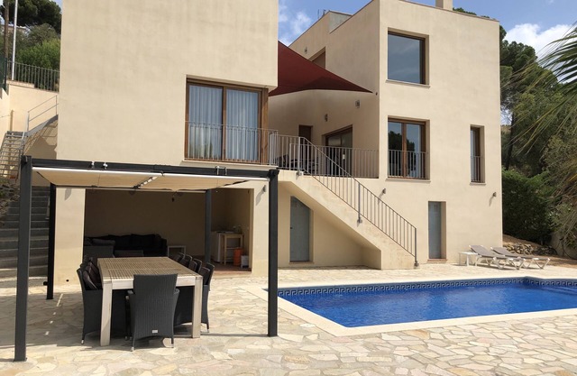 Modern Villa, Calonge, Private Pool, WiFi, Nice view