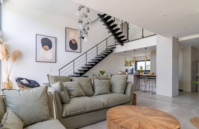 Modern villa with swimming pool, cinema, gym and sauna