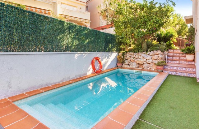 Modern villa with pool in Torredembarra - Sea view
