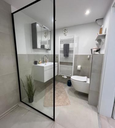 Moderne Ferienwohnung mit guter Ausstattung und Self checkin