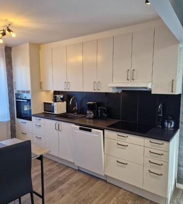 Modernt gästhus på 90 m2 för upp till 8 personer