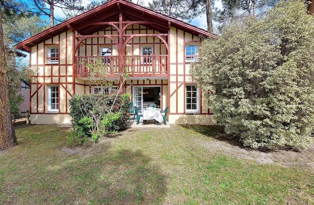 Moliets – Cottage for 6 people – In a residence with a swimming pool
