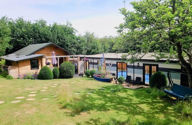 'Monktonmead Lodge' with private indoor pool. Secluded location, near to Ryde.