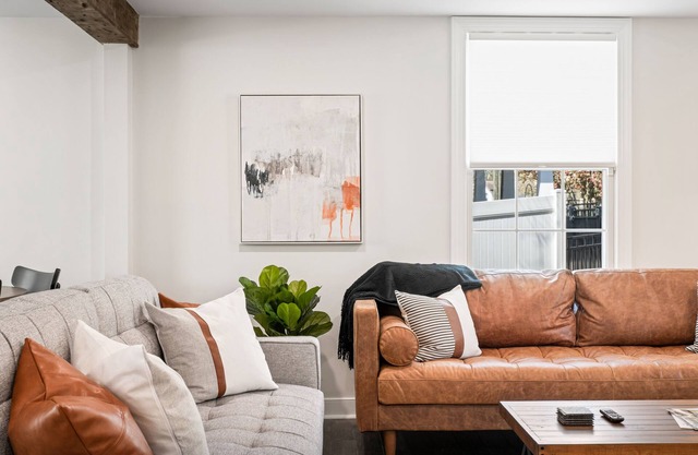 Mont G | 30 + Day Rental | Walk Downtown