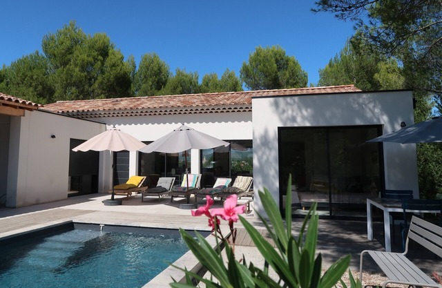 Mont Ventoux breathtaking view design house with private pool & air conditioning