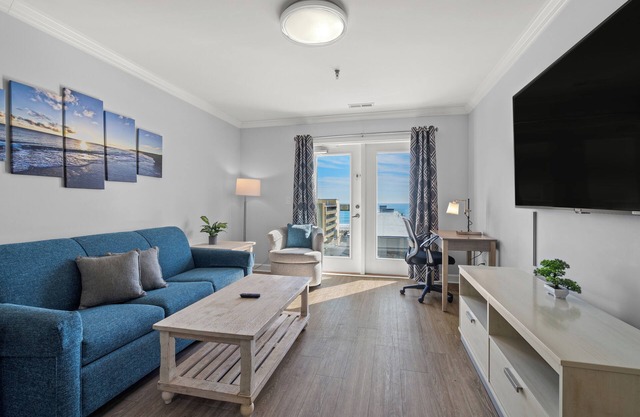 MONTHLY RENTAL - Beautiful Premium 2 Bedroom Condo w/Ocean View