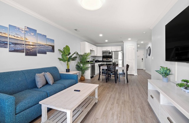 MONTHLY RENTAL - Gorgeous Modern Ocean View Condo w/Access to Resort Amenities