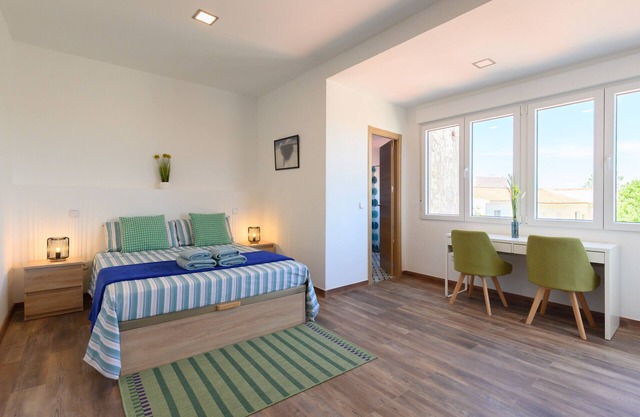 Monthly Rental in Madrid - Shared flat with 3 bedrooms