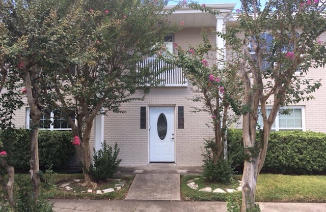 Montrose Hist Dist- Welcoming 2 BR apartment
