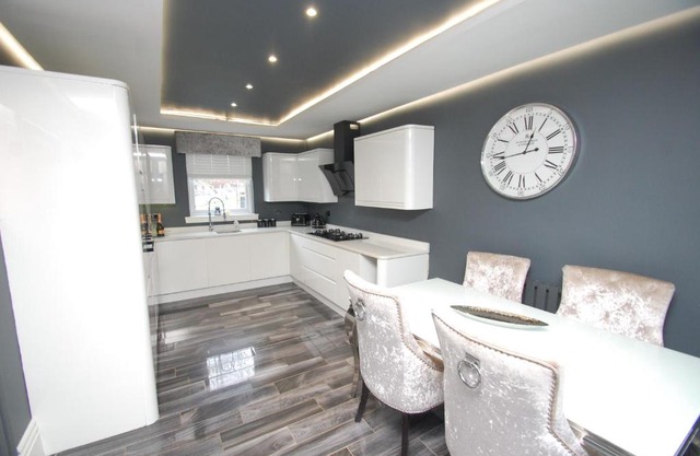 Mosspark Luxury House