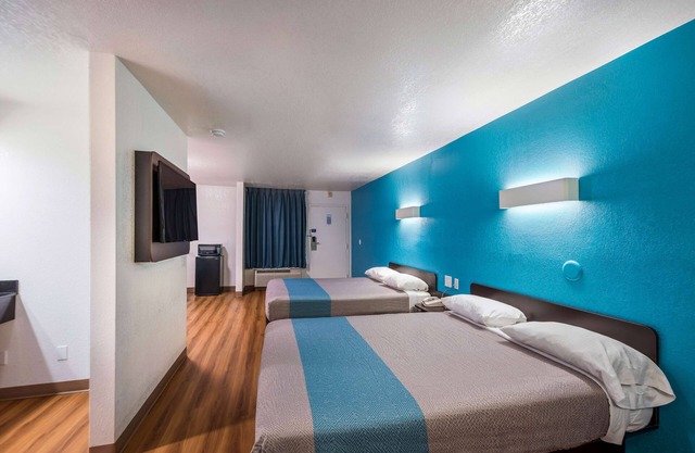 Motel 6 Irving, TX - Irving DFW Airport East