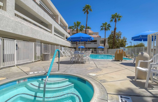 Motel 6 Palm Springs, CA - Downtown