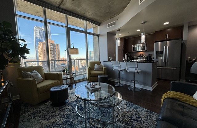 Mountain and city views~Spire luxury Condo