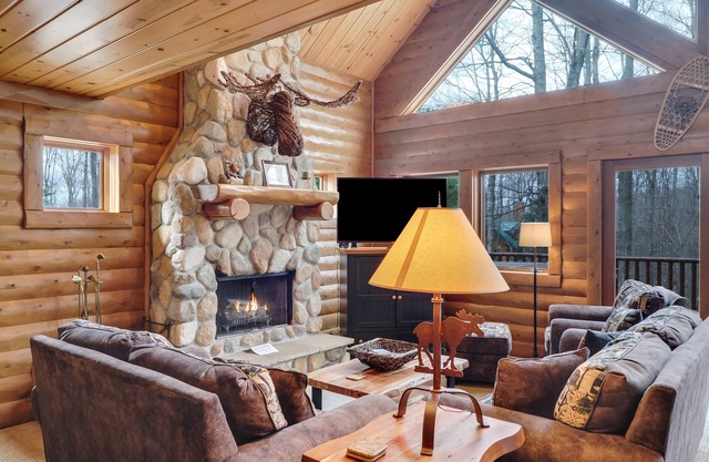 Mountain Cabin 816 | Monument Golf Course | Deer Lake | Boyne Mountain Resort