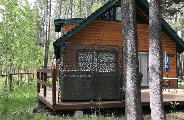 Mountain Chalet-come play in the mountains, lakes and streams