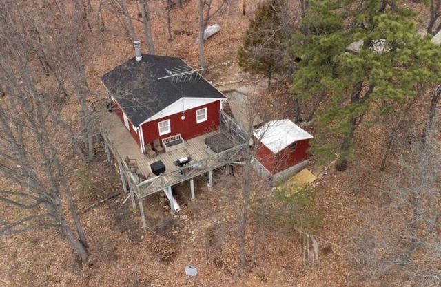 Mountain Cottage with Private Views and Hot Tub!