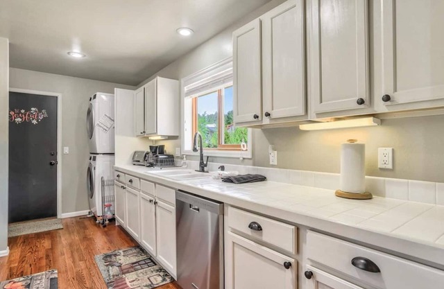 Mountain Getaway★ PIKES PAEK★Charis ★ Close to City Center★ Window AC★Fire Place