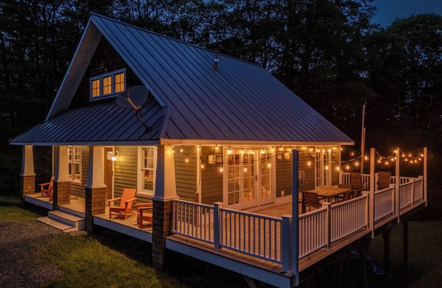 Mountain House Minutes to Mt. Snow - Fireplace - Game Room - Firepit - Bunk Room