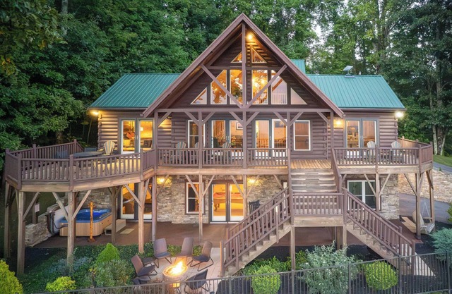 Mountain PeakViews - Breathtaking Mountain Views!