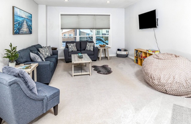 Mountain-View Home w/Shared Deck, WiFi & Wood-Burning Fireplaces - Dog-Friendly