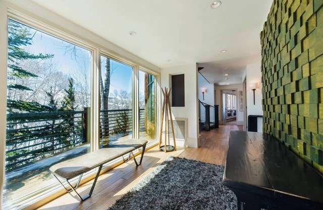Mountain View Villa by Luxuri