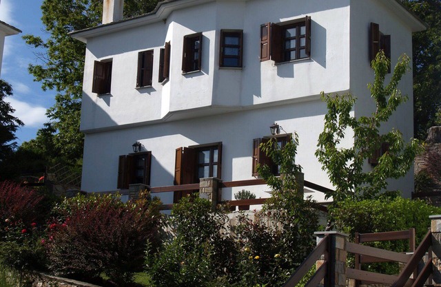 Mountain villa with beautiful gardens and sea view, near Mylopotomos beach