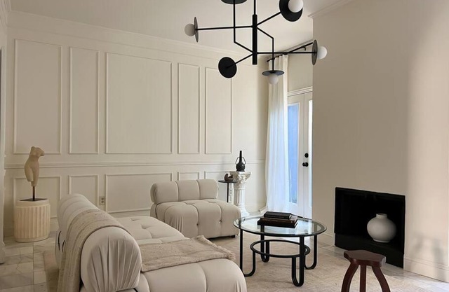 Mr. Nomad: Artistic Abode in Uptown