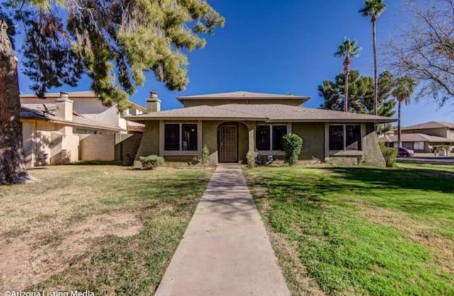 Msg for 5%off 3Bed 2Bath King/King/Queen Beds N.PHX