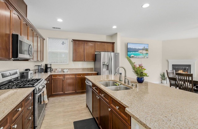 Mtn. View. Sleeps 22 3578 Sqft
