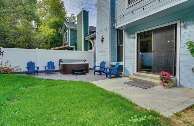 Mtn Views & Canyon Access: Cottonwood Heights Home