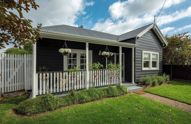 Mudgee Maison A French Provincial Country Cottage
