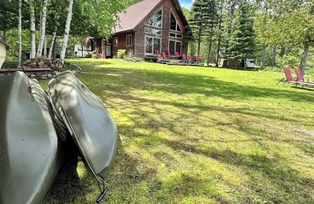 Munro Lake Inn/25-minutes from the Mighty Mac! Pet Friendly !